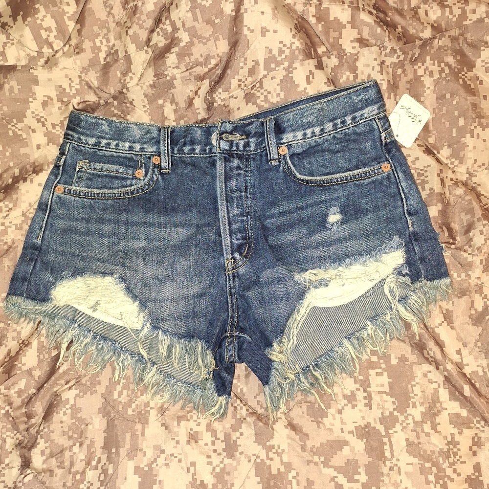 Distressed Jean Shorts size 26